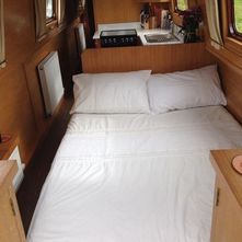 narrowboat interiors, sleeping area